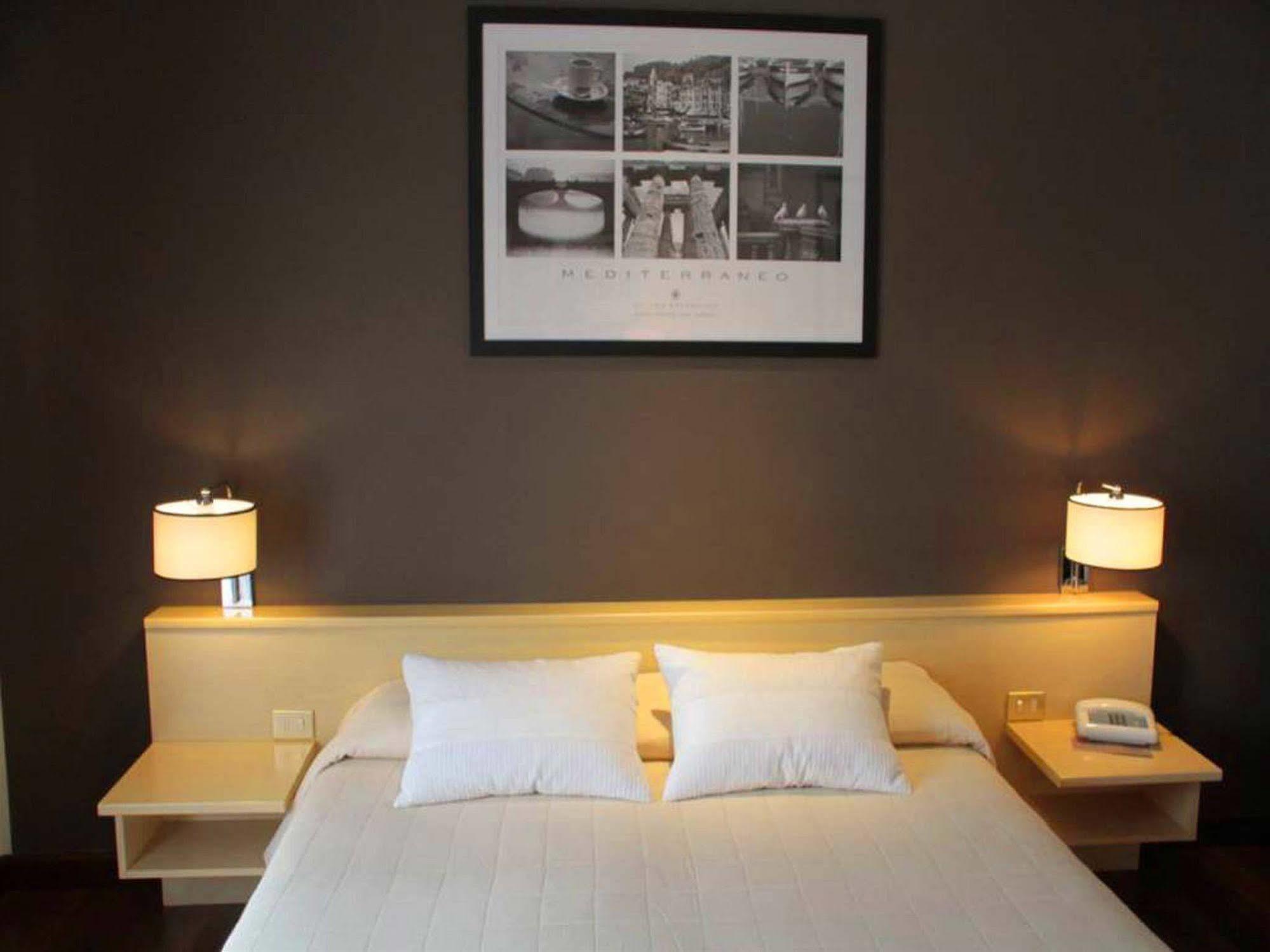 Hotel Ancora Riviera Lavagna Bagian luar foto